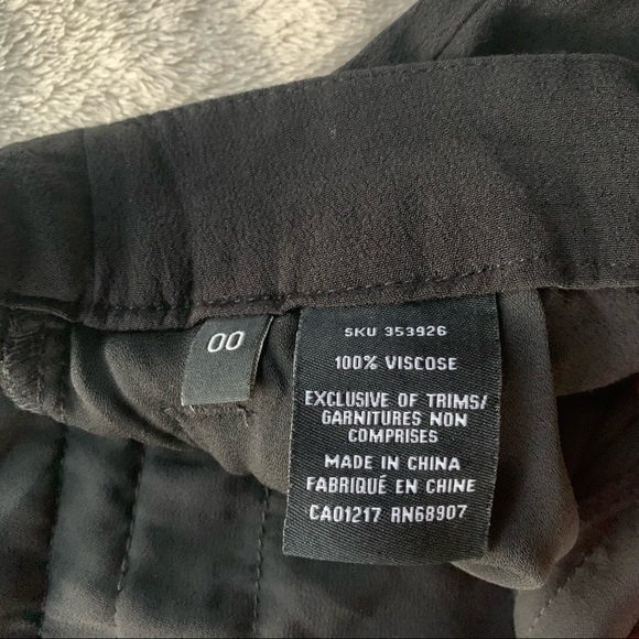 Le Château Black Viscose Short Shorts - Picture 6 of 9